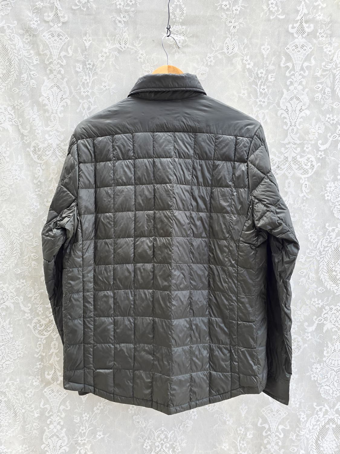 유니클로 셔츠형 경량패딩 상품이미지6