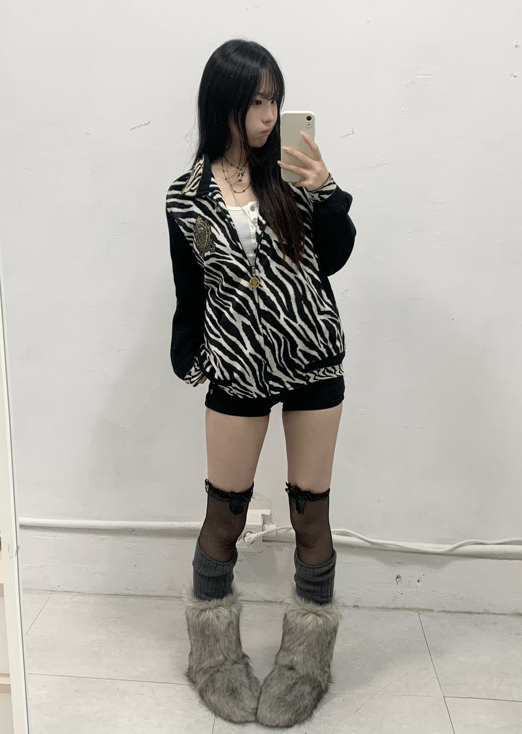 [NUMO] 오네갸루 지브라 퍼 집업 상품이미지3