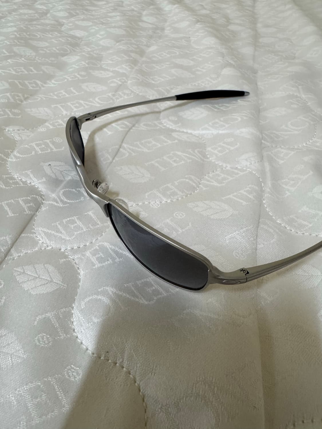 오클리 스퀘어 와이어 2.0 스프링 실버 상품이미지3