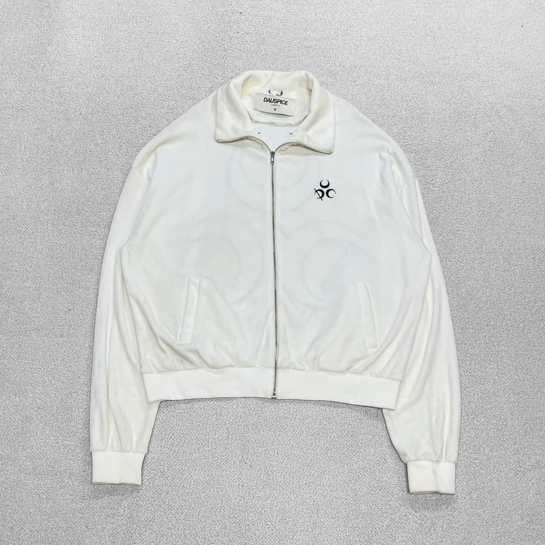 디오스피스 시그니처 벨루어 집업 자켓 화이트 상품이미지2