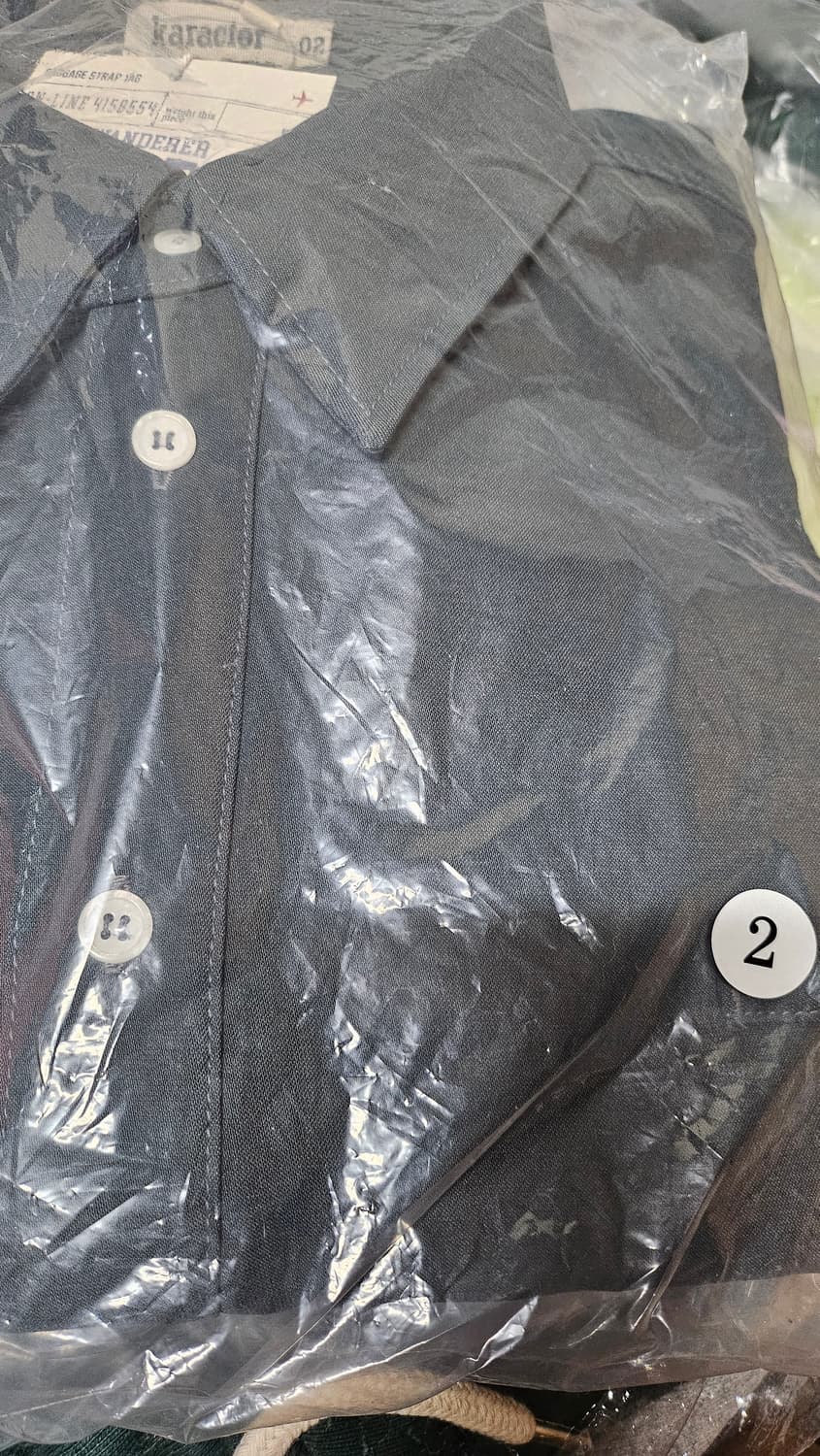 카락터 셔츠 남방 1사이즈 2사이즈 미개봉 새상품  상품이미지6