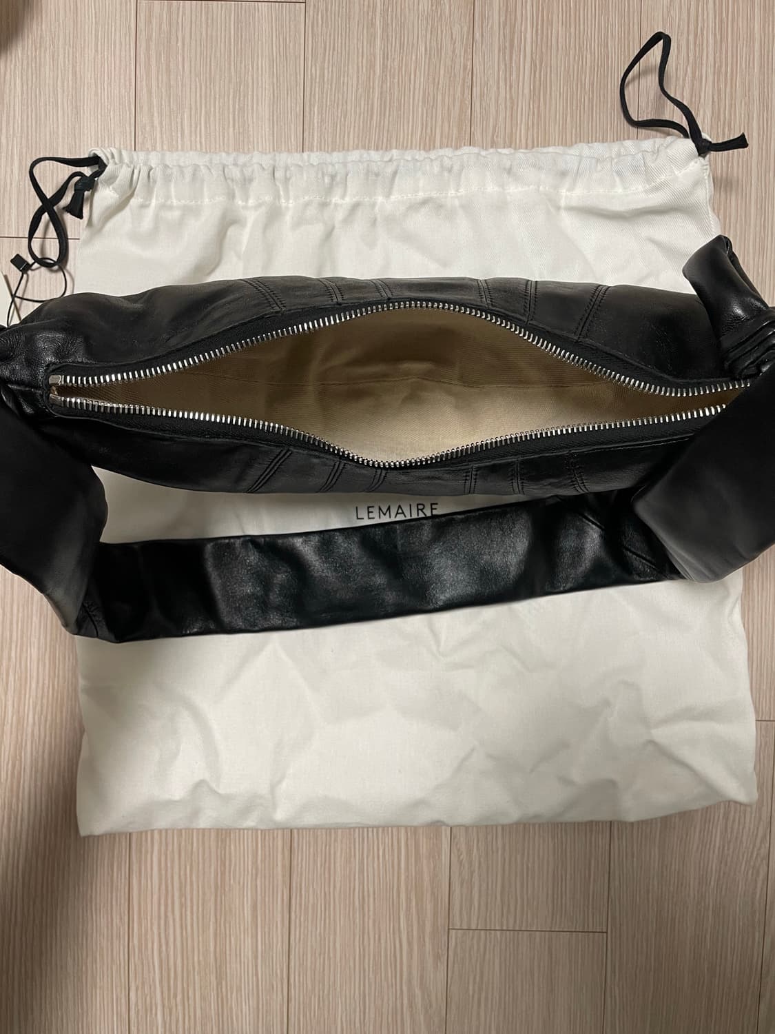 르메르 크루아상 범백 블랙 스몰 상품이미지5