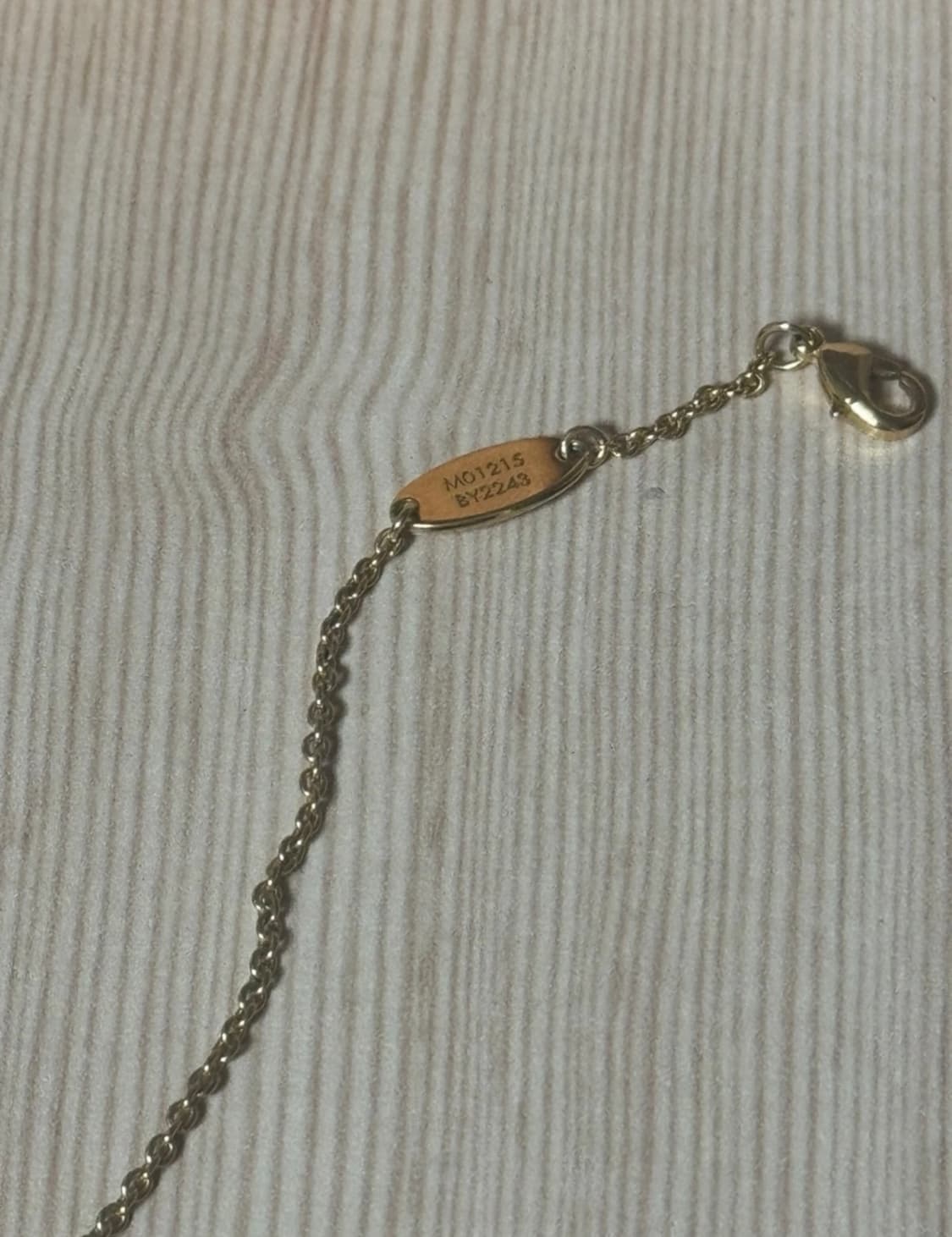 루이비통 LV 아이코닉 목걸이 핑크 상품이미지4