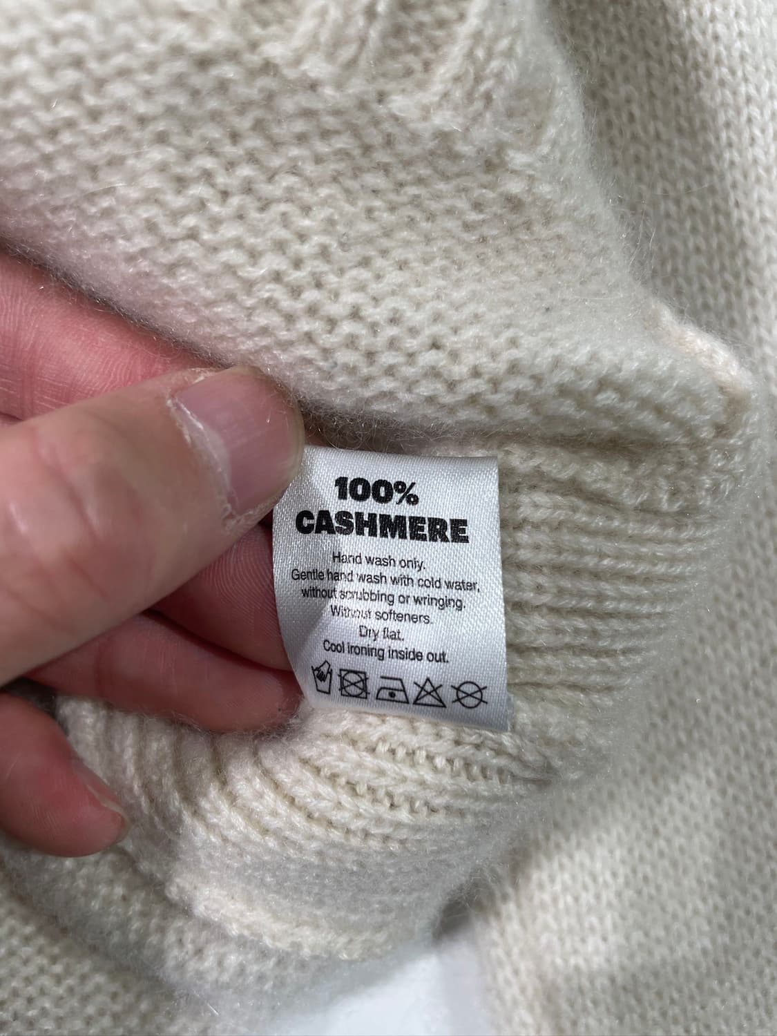 프롬 퓨처 아이보리 모크넥 캐시미어 니트 상품이미지8