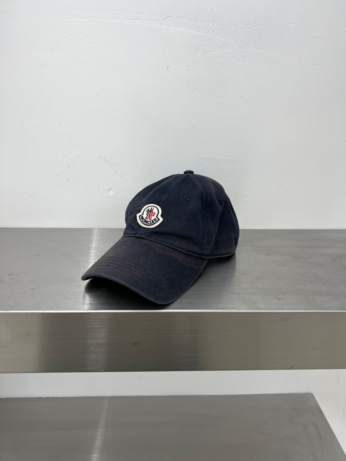 몽클레어 썬페이드 와펜 다크 네이비 볼캡 상품이미지3