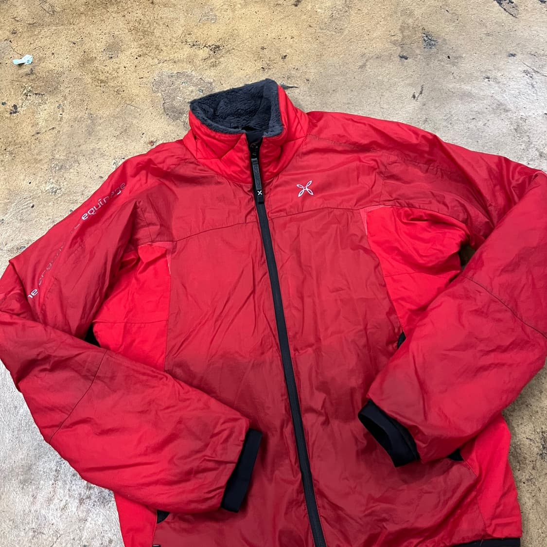 [정품/M] 몬츄라 레드 경량 패딩 b16 상품이미지1