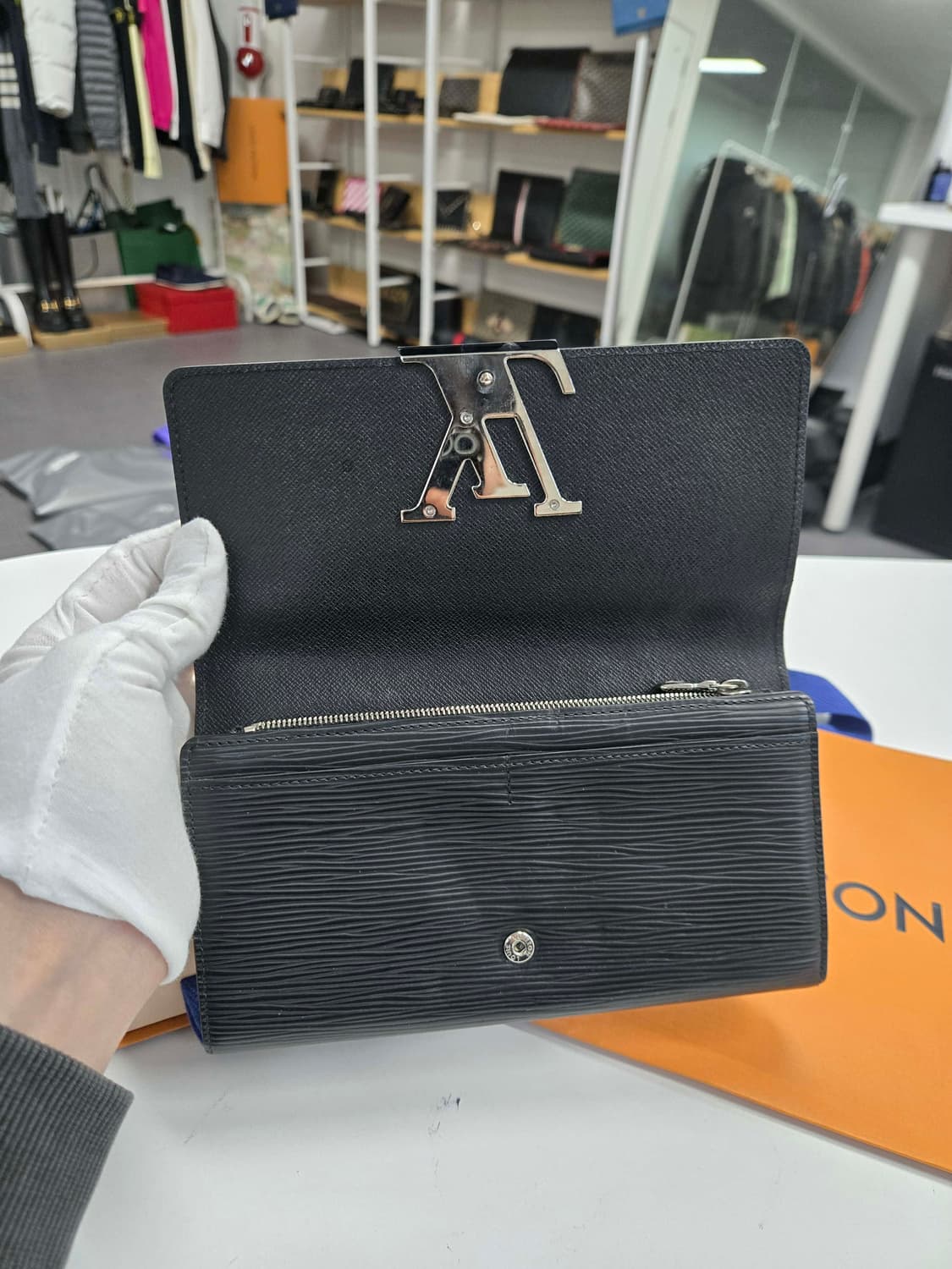 [A급컨디션] 루이비통 에삐 카퓌신 장지갑 상품이미지5