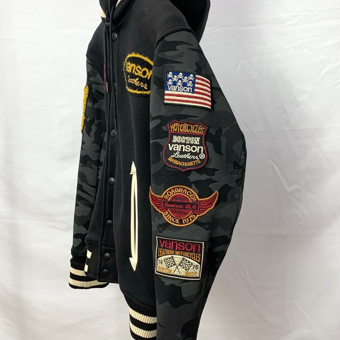 밴슨 레더 카모 바시티 자켓 상품이미지5
