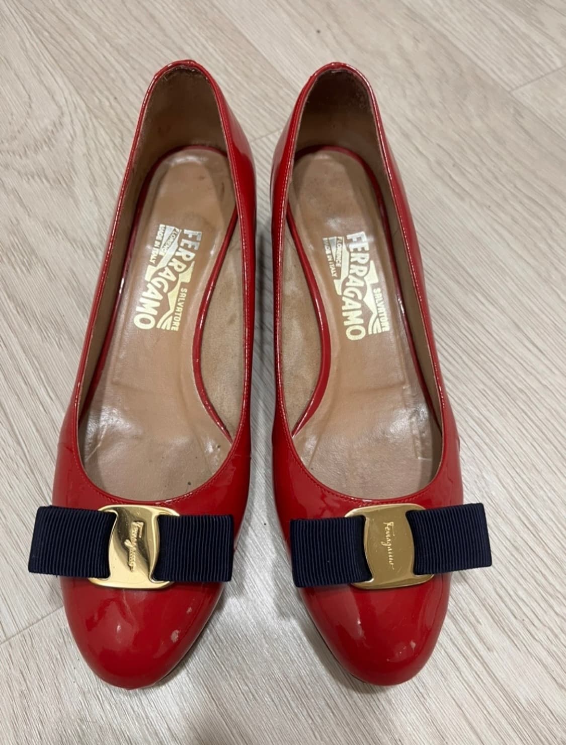 Ferragamo 페라가모 바라 펌프스 슈즈 레드_7사이즈(245mm) 상품이미지1