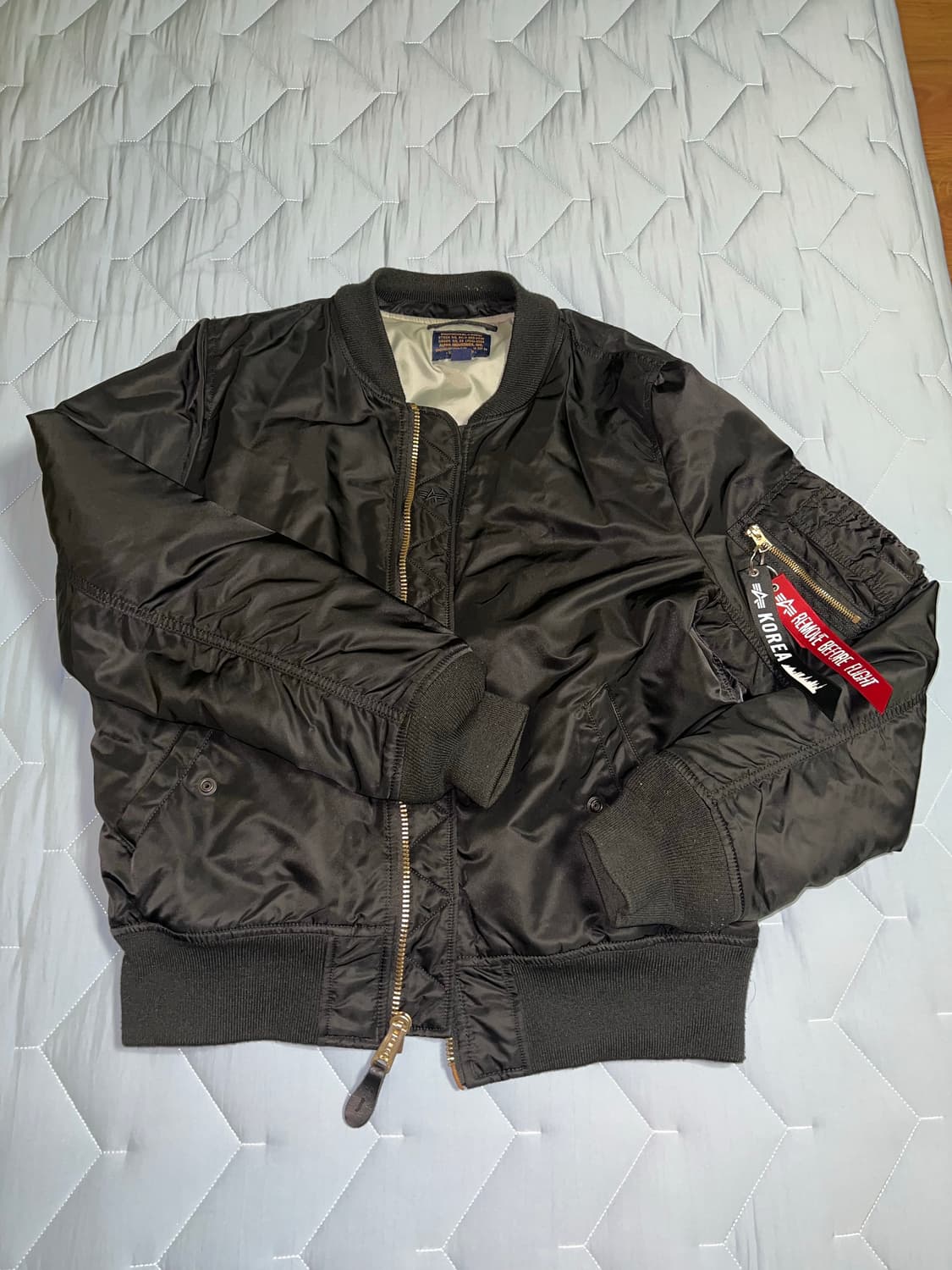 알파인더스트리 항공점퍼 판매합니다 상품이미지2