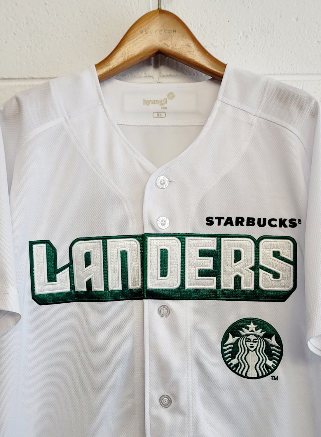 [95.M]SSG랜더스 X 스타벅스 22주년 기념 콜라보 져지(유니폼) 상품이미지3