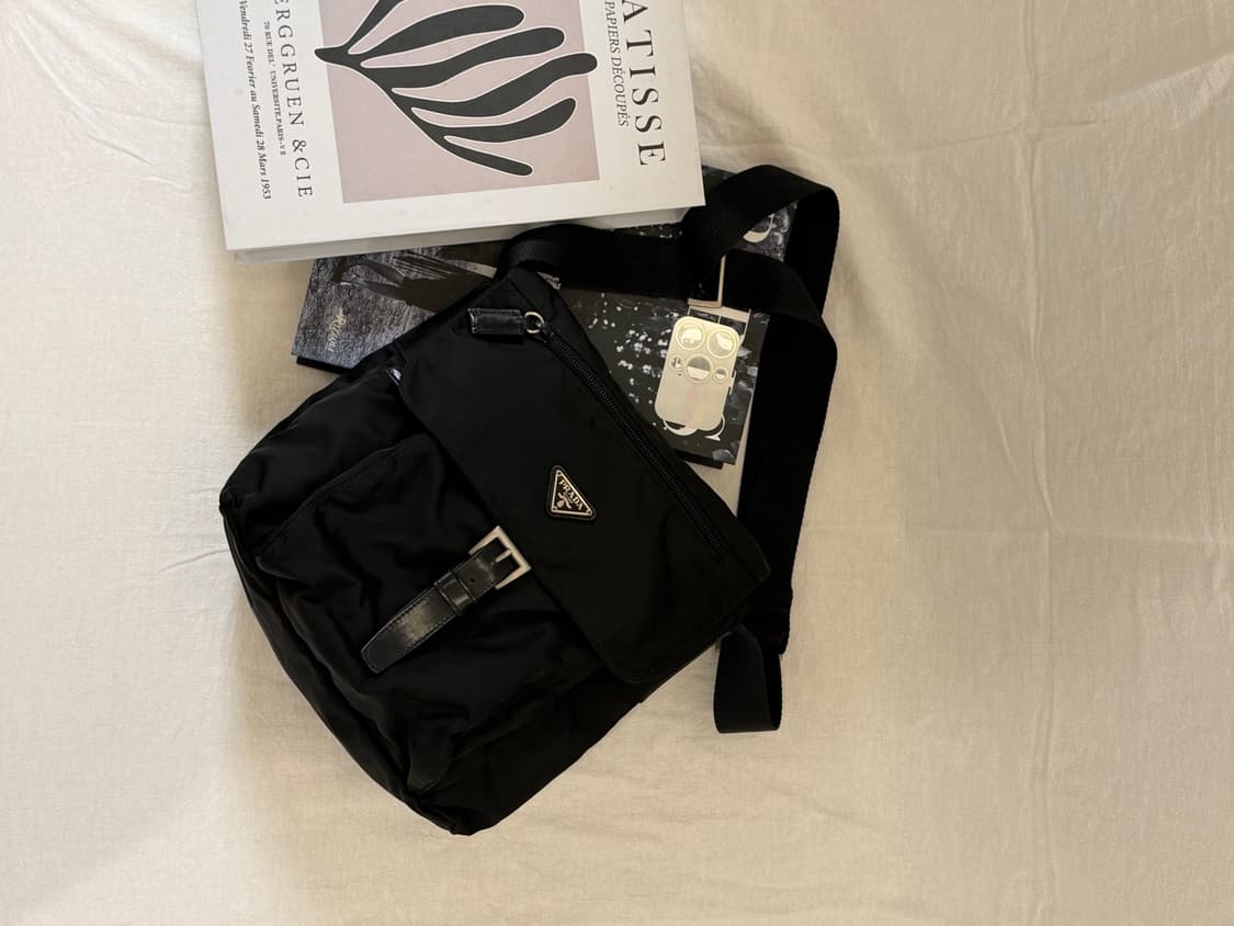 정품 프라다 포코노 나일론 메신저백 크로스백 주우재백 상품이미지1