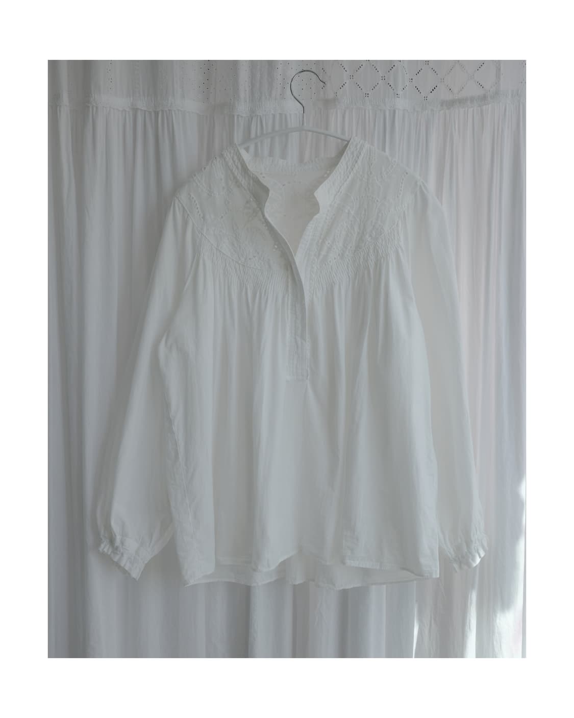White cotton rubble blouse 상품이미지1