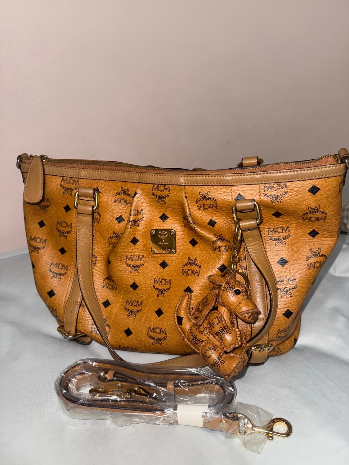정품 MCM 비세토스 빈티지 숄더백 브라운 상품이미지1