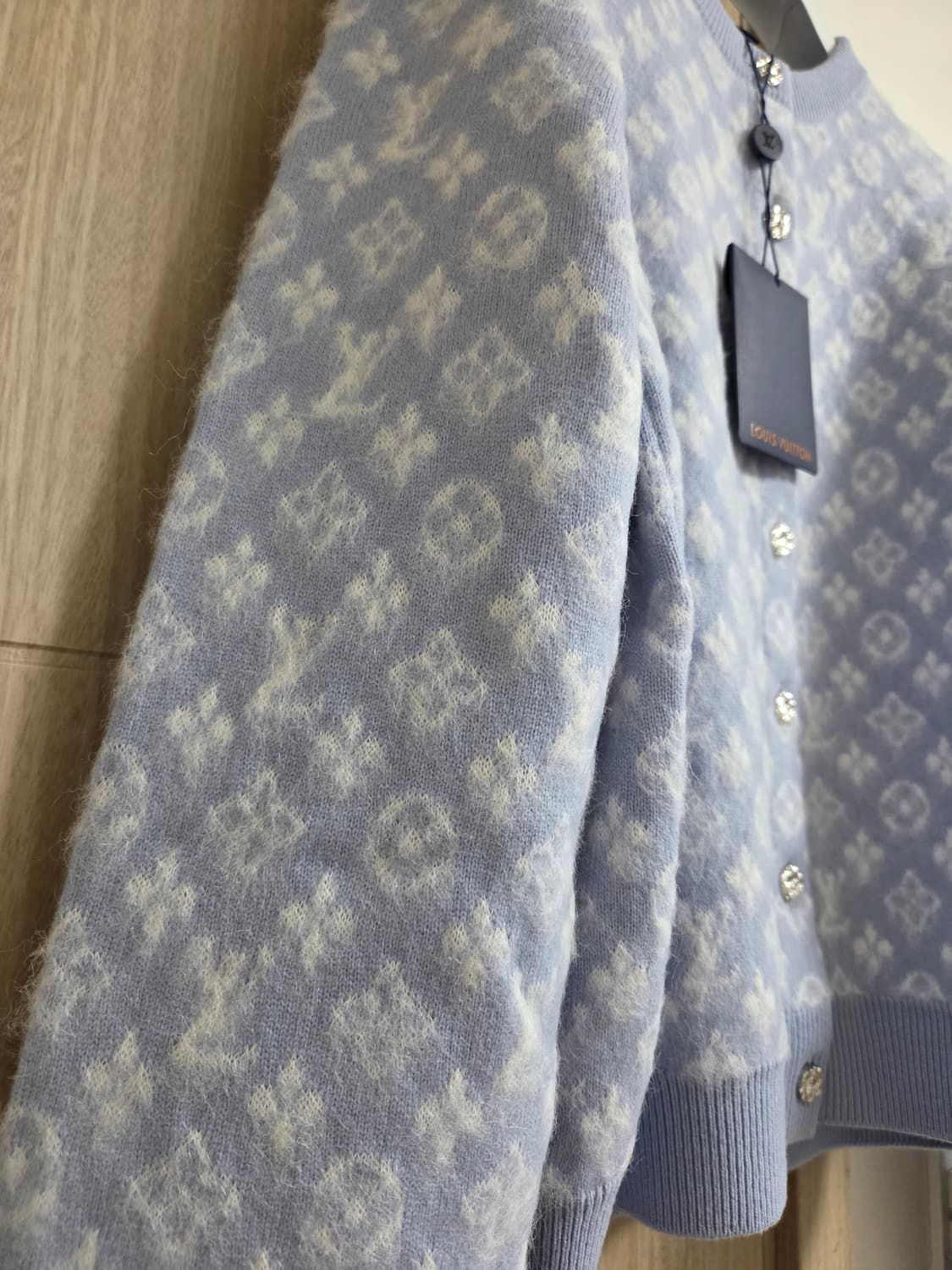루이비통 한국 신본 한정 여성 가디건 M 상품이미지7