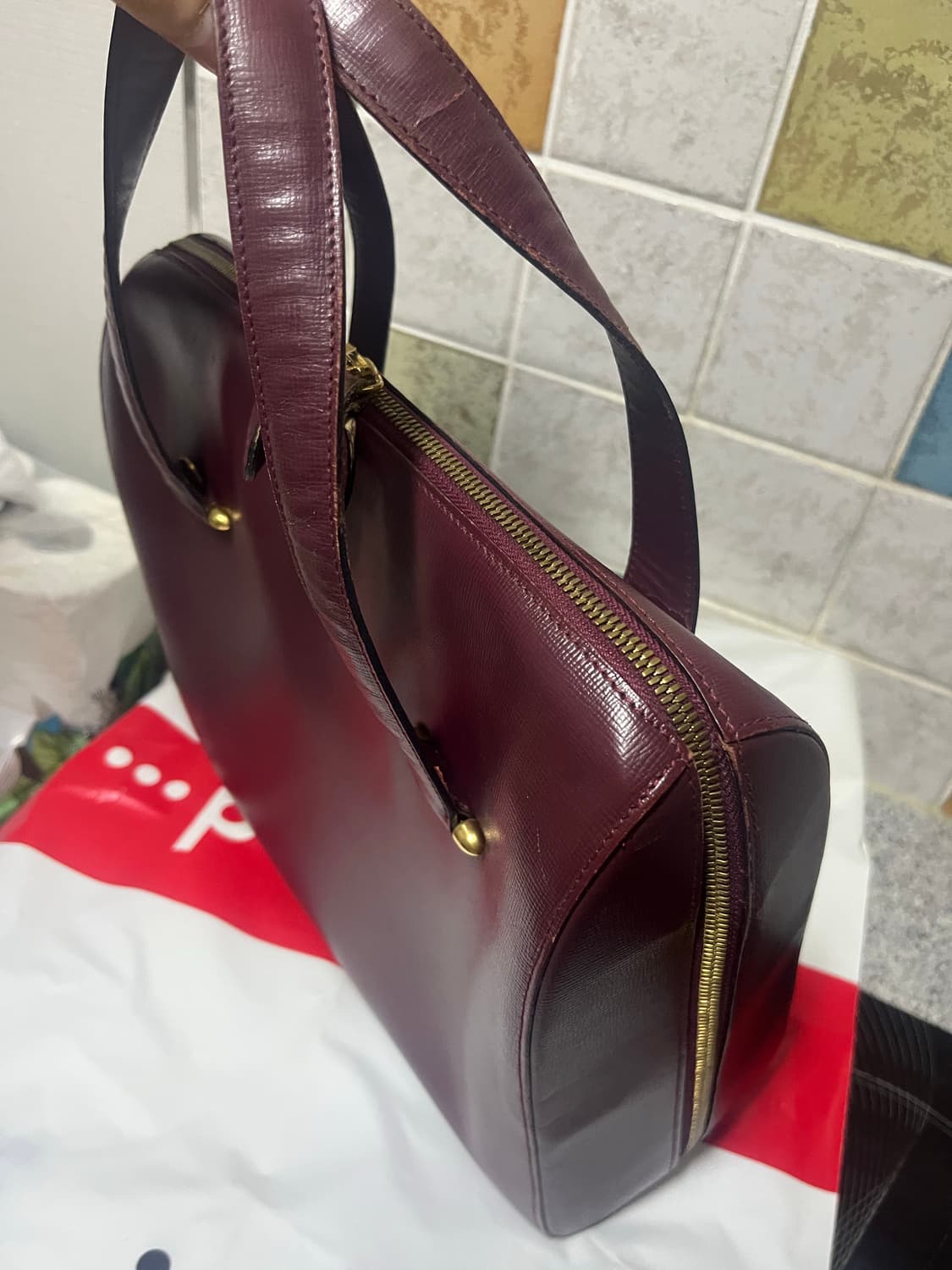 까르띠에 버건디 레더 금장 토트백 상품이미지4