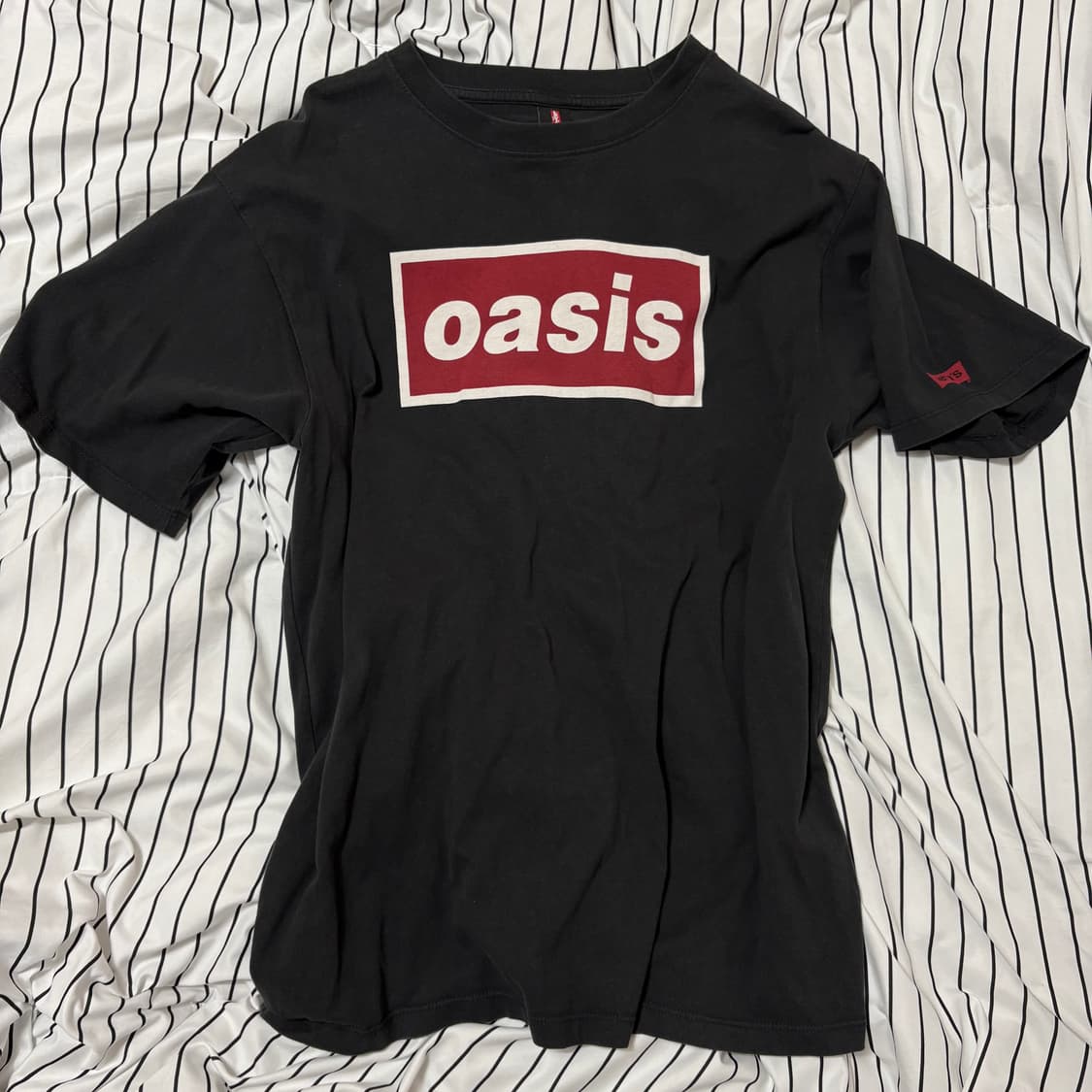 오아시스 oasis x 리바이스 반팔 티셔츠 상품이미지2