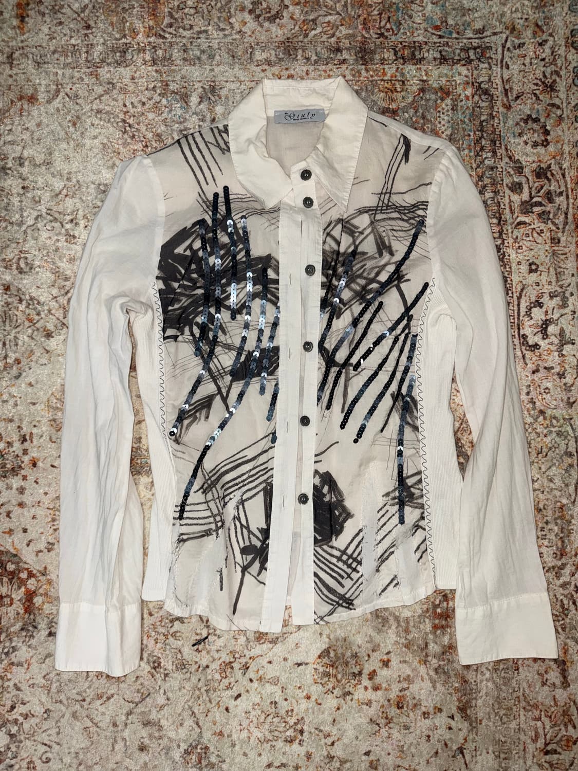 빈티지 자수 디테일 블라우스 상품이미지1