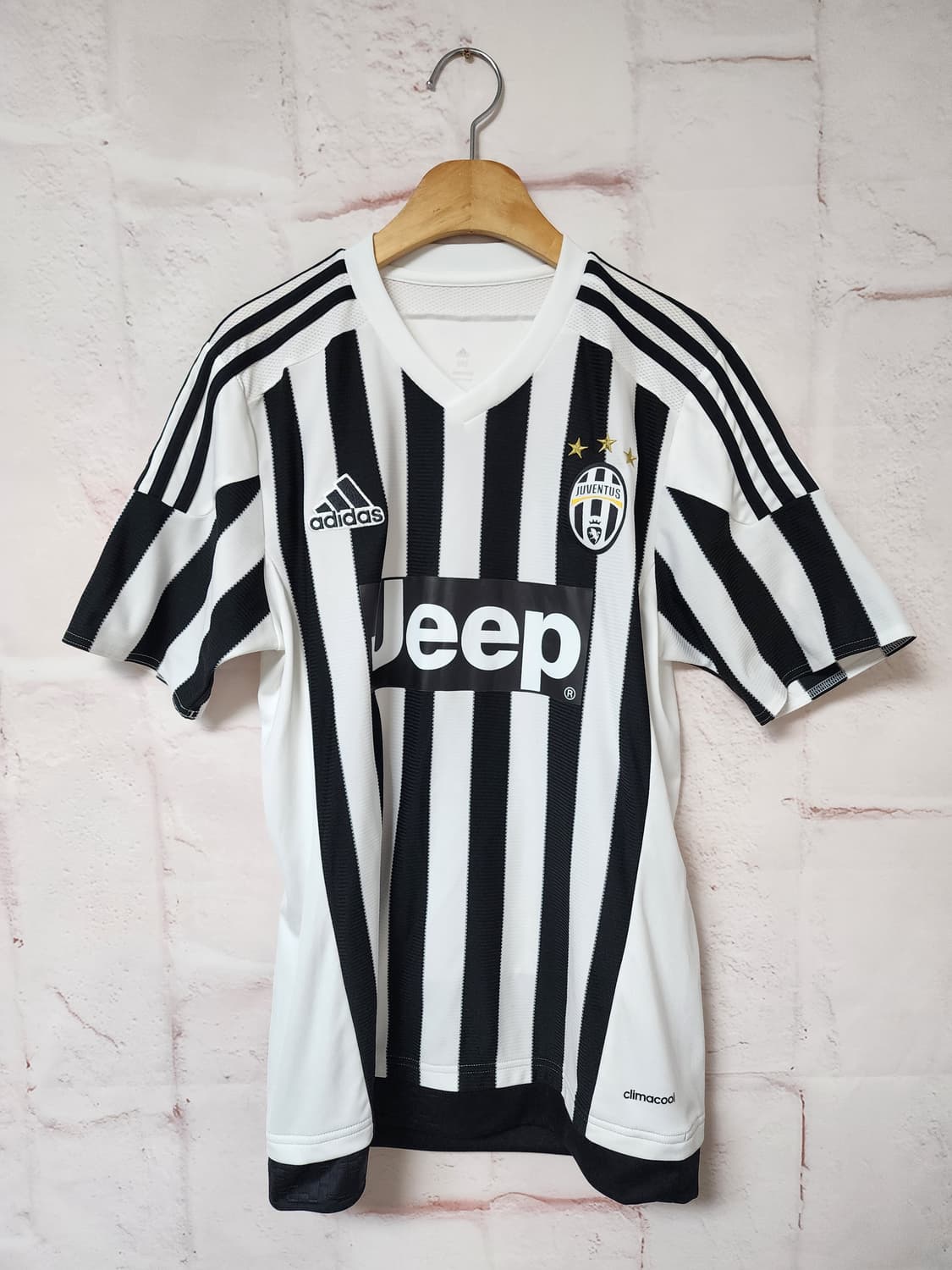 아디다스 유벤투스 홈 유니폼 상품이미지1
