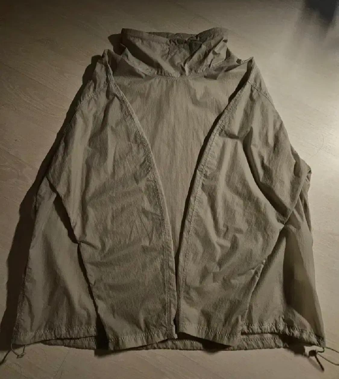 아모멘토 SHEER STRING ANORAK_GREY M 상품이미지1
