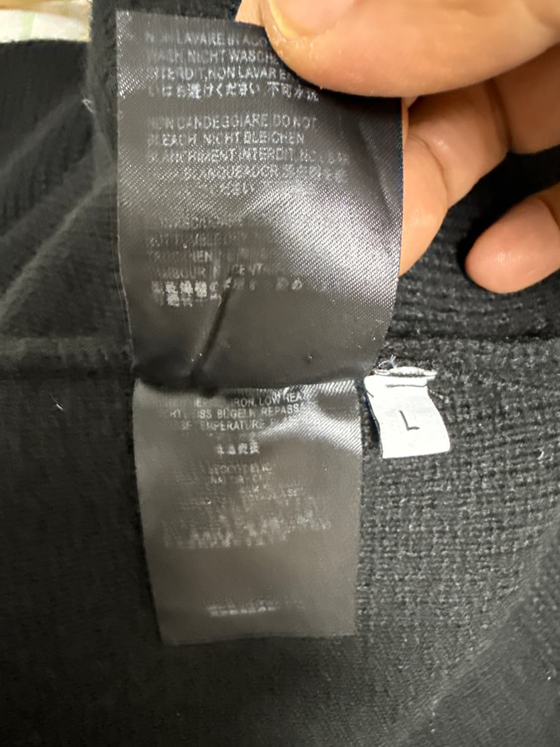 발렌시아가 에일리언 하이넥 니트 울 스웨터 상품이미지8