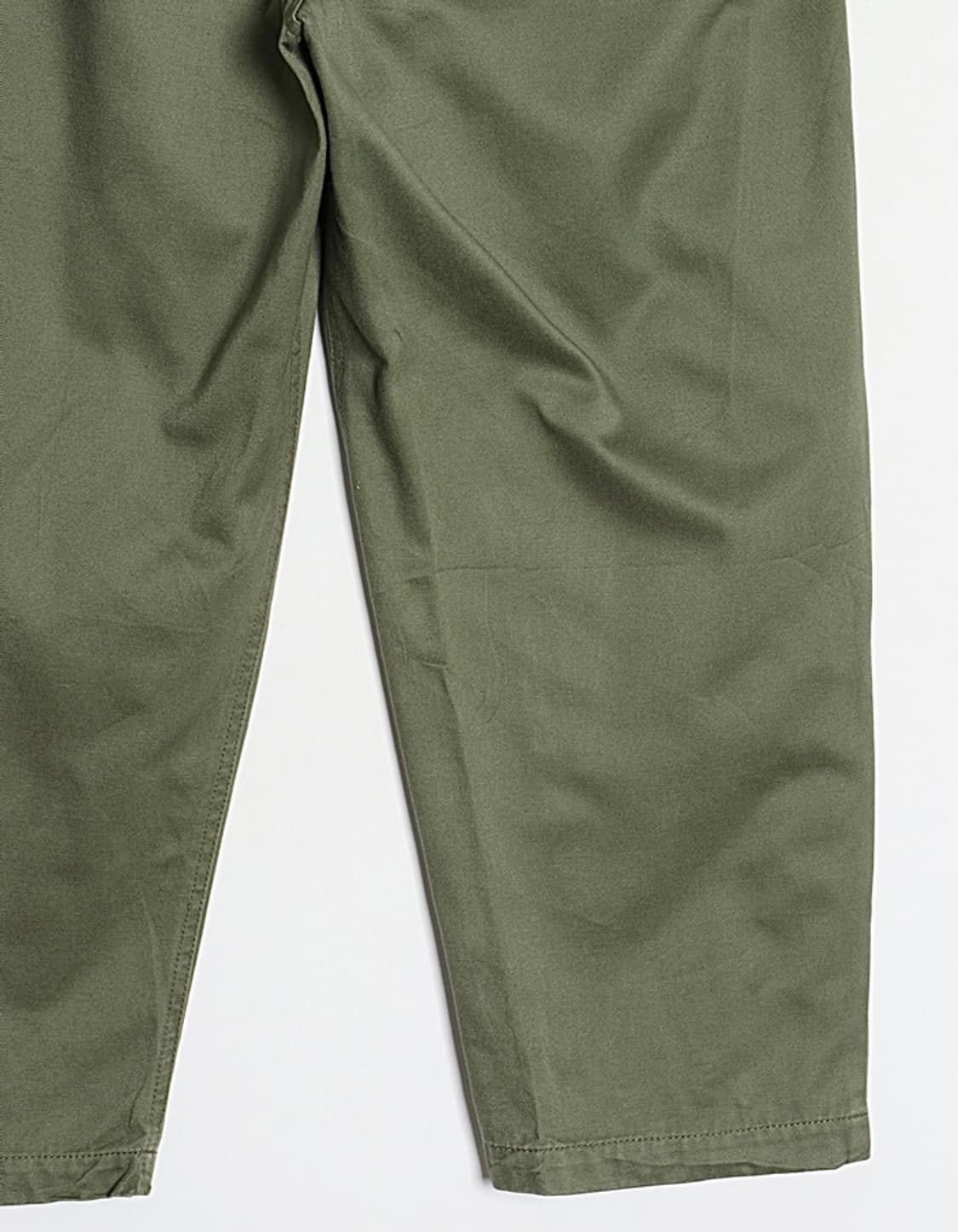mat quotidien Tuck Tapered Chino (28) 상품이미지6