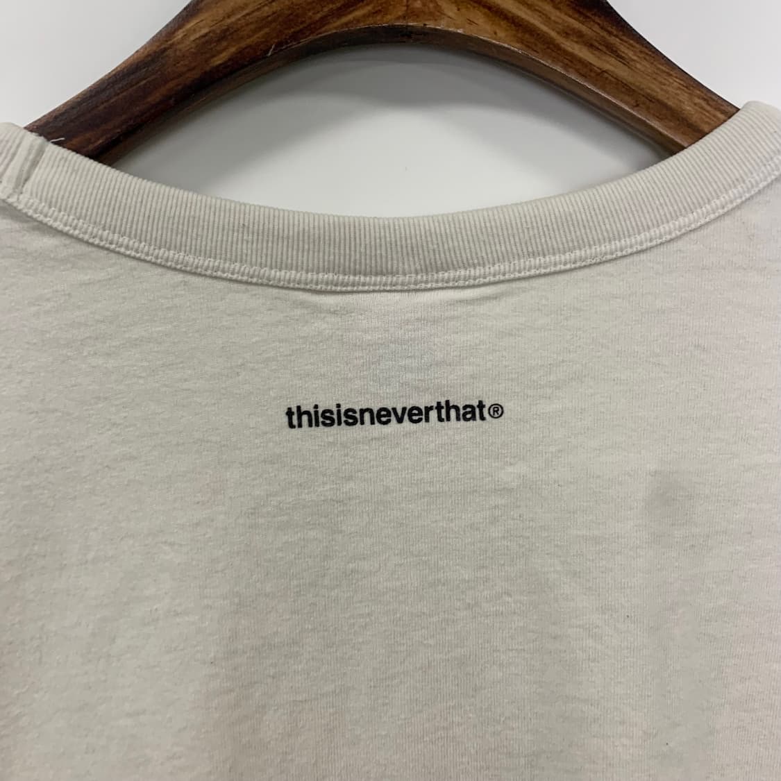 디스이즈네버댓 화이트 스펠아웃 긴팔티 상품이미지5