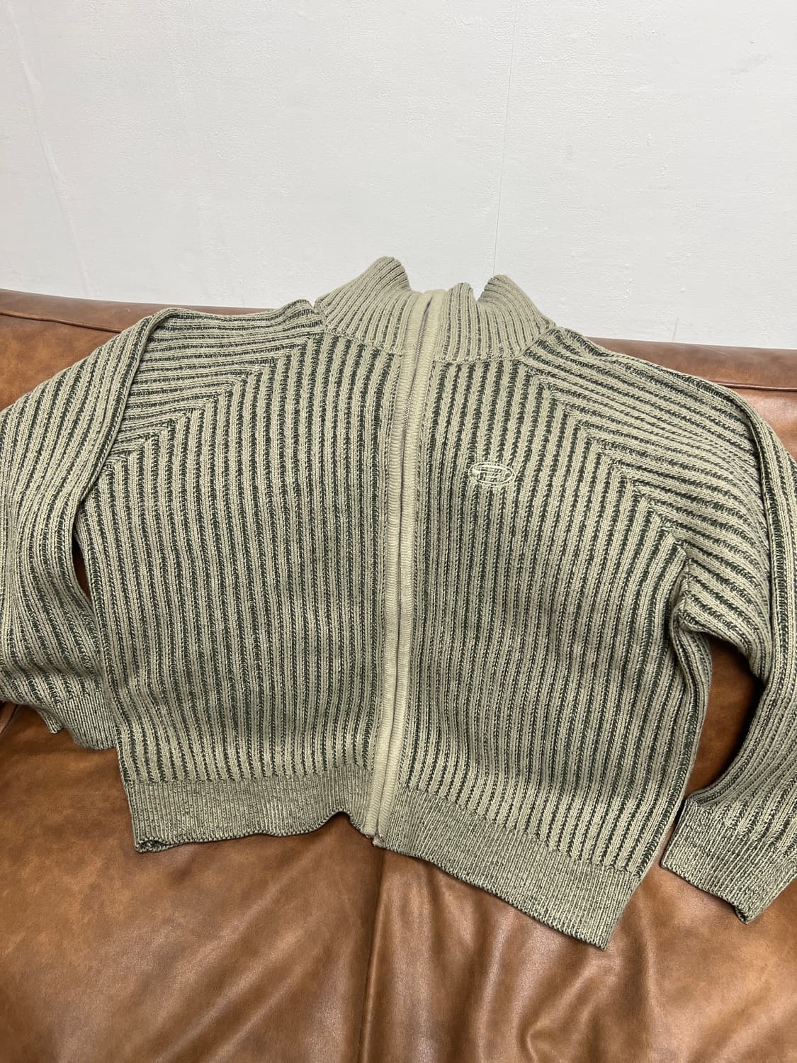 [ L ] 본챔스 니트 집업 카키 상품이미지6