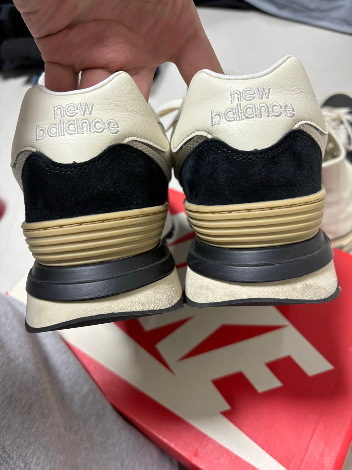 285 뉴발란스 574 레거시 앙고라 블랙 상품이미지3