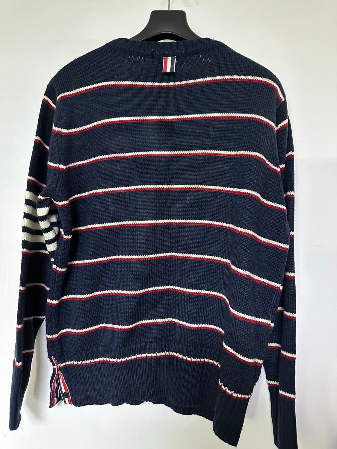 톰브라운 네이비 스트라이프 니트 상품이미지3