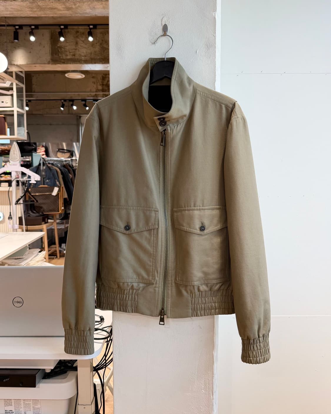 아미 카키 코튼 혼방 바라쿠타 봄버 자켓 상품이미지2