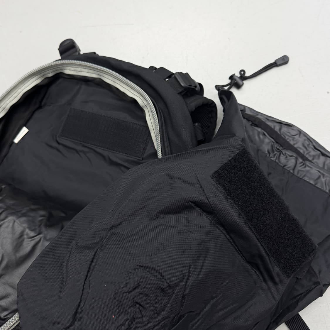 노스페이스 고프코어 와일드 파이어 테크니컬 백팩 블랙 상품이미지9