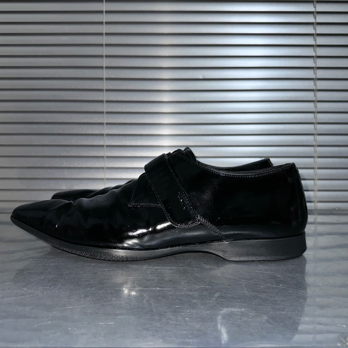 00s 프라다 스포츠 벨크로 페이턴트 가죽 스퀘어 토 로퍼 상품이미지4