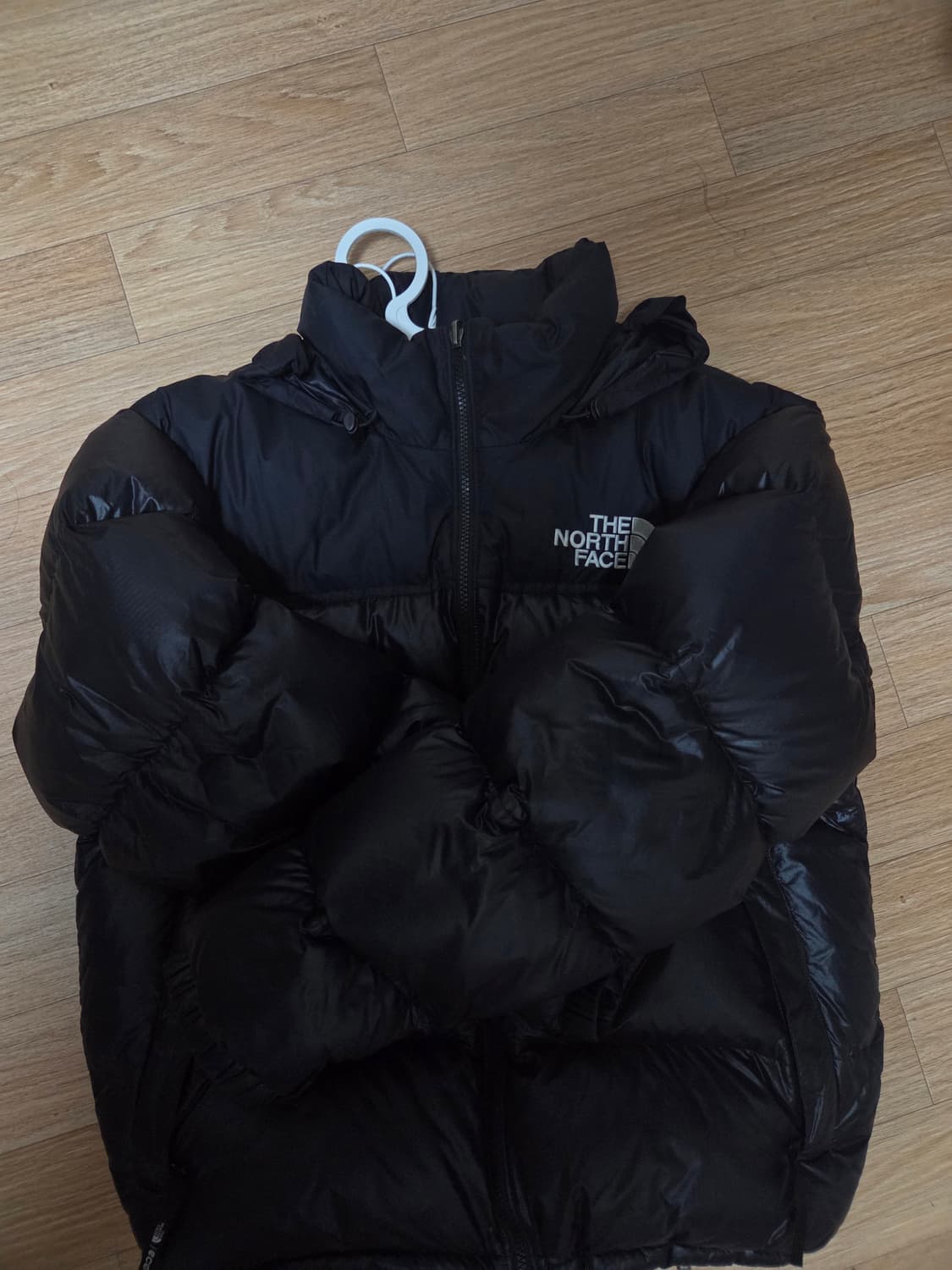 노스페이스 1996 유광 패딩  상품이미지2