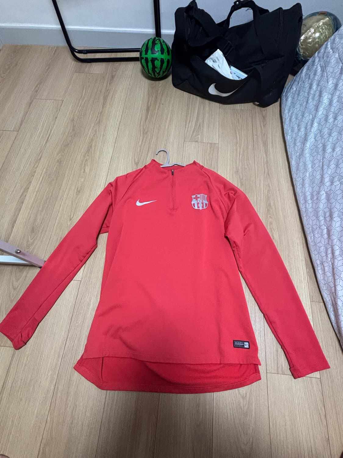 나이키 바르셀로나 드릴탑 상품이미지1