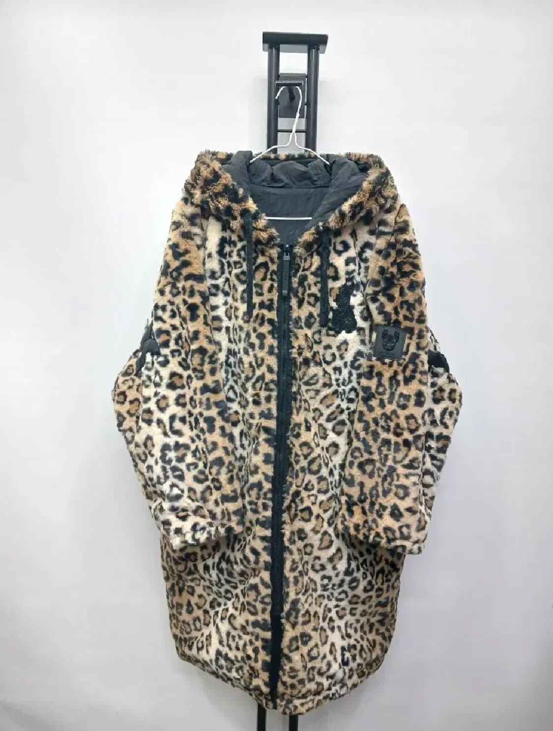 남성 라이프워크  레오파드후드 리버시블 롱패딩L 상품이미지2