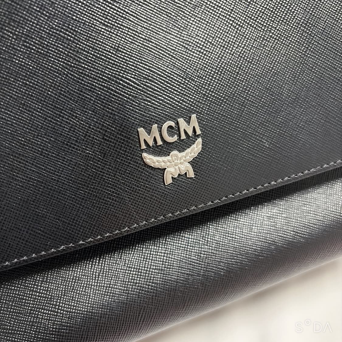 MCM 엠씨엠 크로스백 블랙 상품이미지4