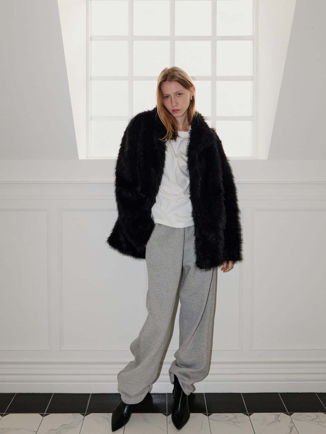 언더스탠딩 장모 무스탕 블랙 (Oversized fur jacket) 상품이미지6