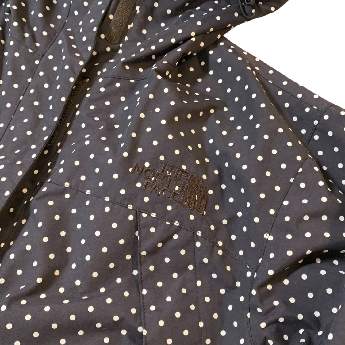 노스페이스 도트무늬 바람막이 상품이미지3