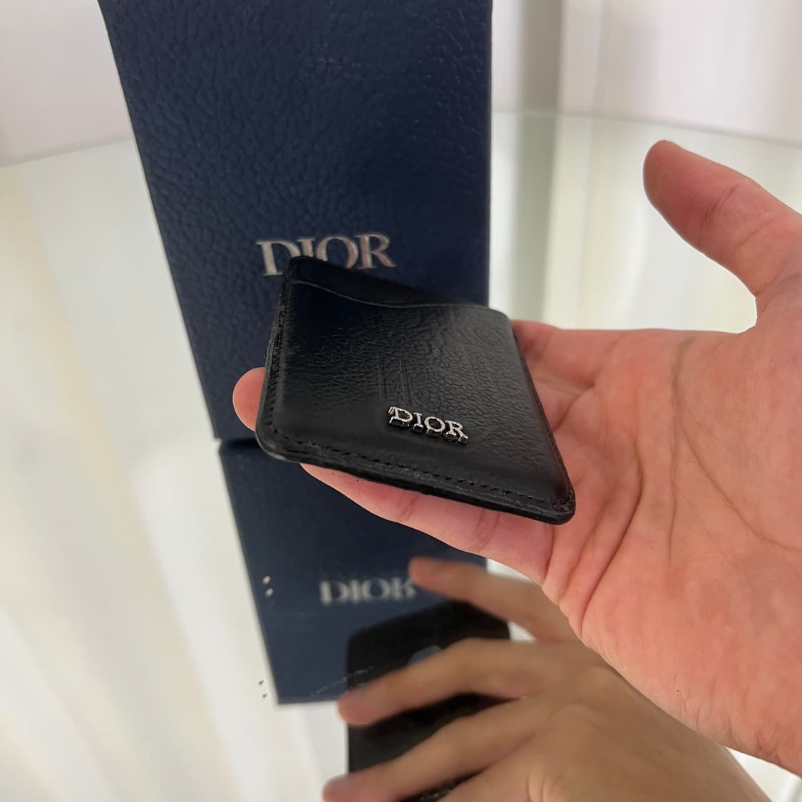 디올 그래피티 맥세이프 카드지갑  상품이미지4