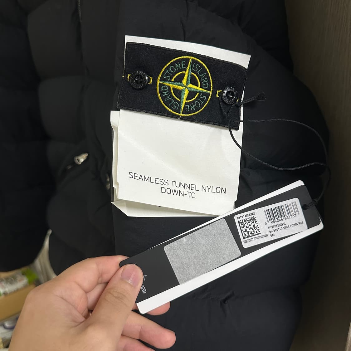 스톤아일랜드 심리스 패딩 상품이미지2