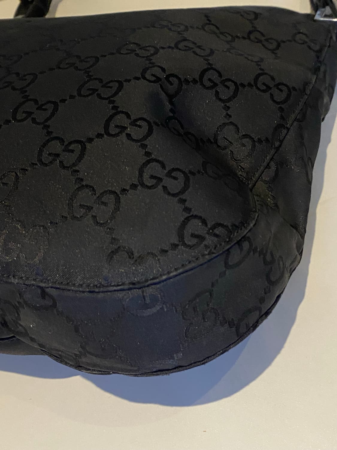 구찌 GG 나일론 숄더백 상품이미지8