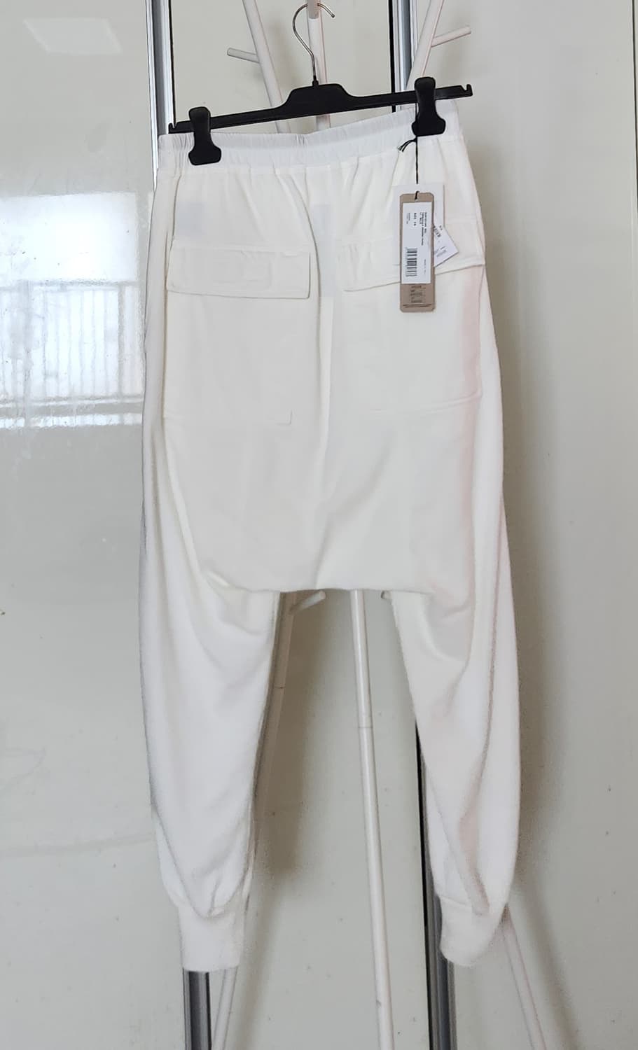 릭오웬스 SS24 프리즈너 드로우스트링 밀크 RIG 

​

XS사이즈 상품이미지2