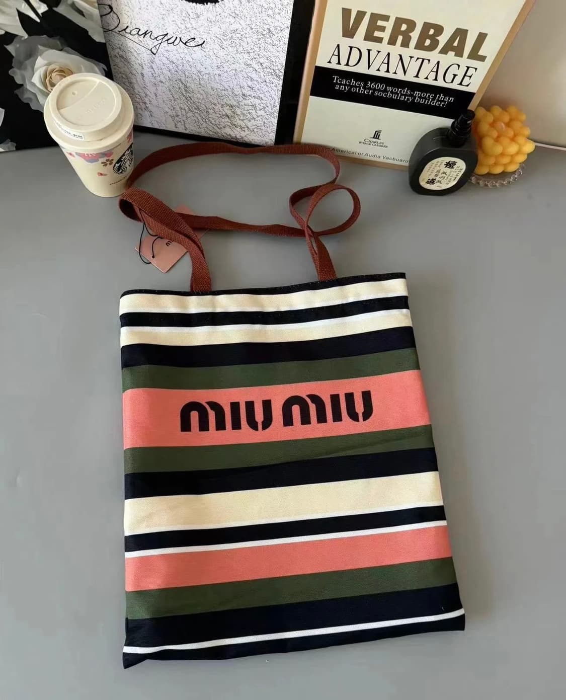 미우미우 캔버스 에코백  상품이미지2