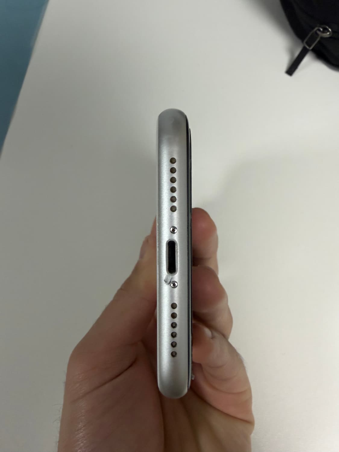 아이폰 11 화이트 128기가 상품이미지6