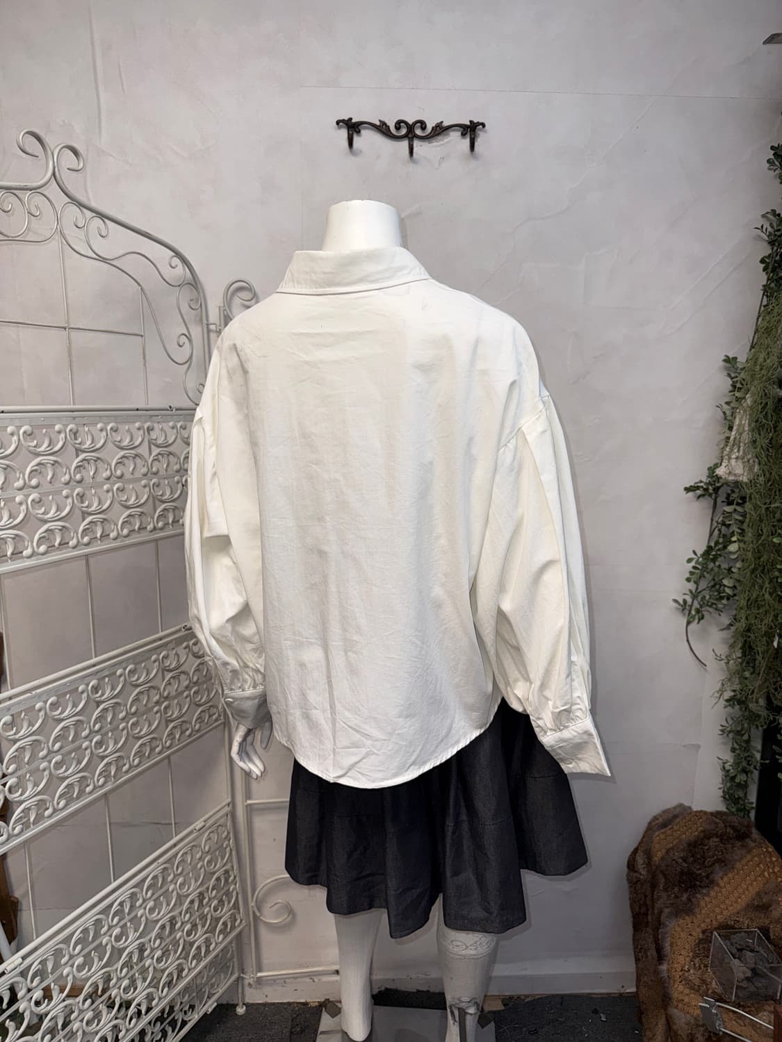 Dot unbalanced button puff blouse 상품이미지4