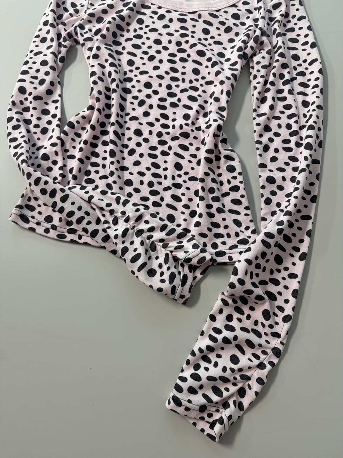 셔링 핸드 워머 패턴 롱 슬리브 티 상품이미지3