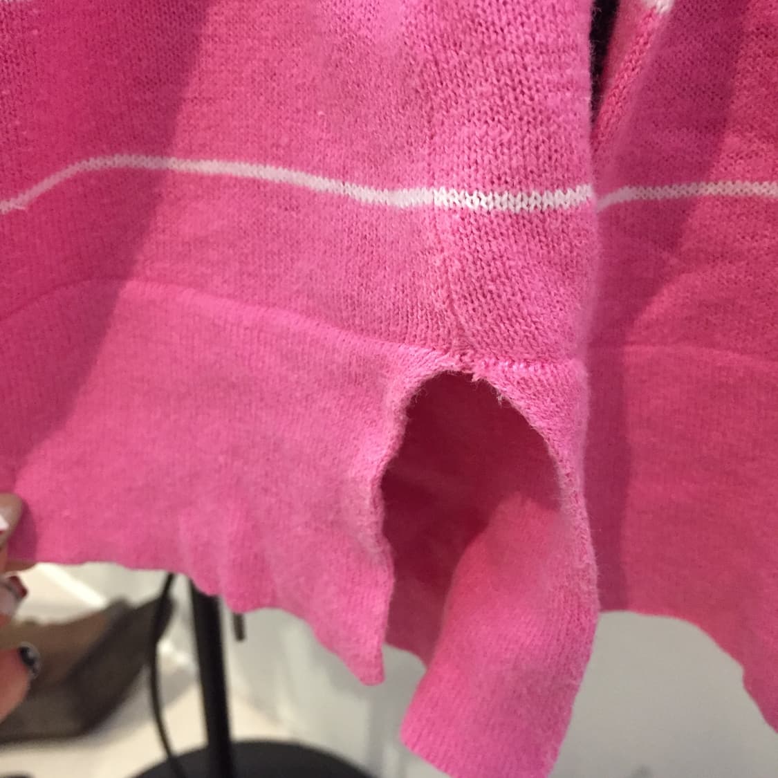 Polo 폴로랄프로렌 딸기우유 스트라이프 브이넥 니트 상품이미지6