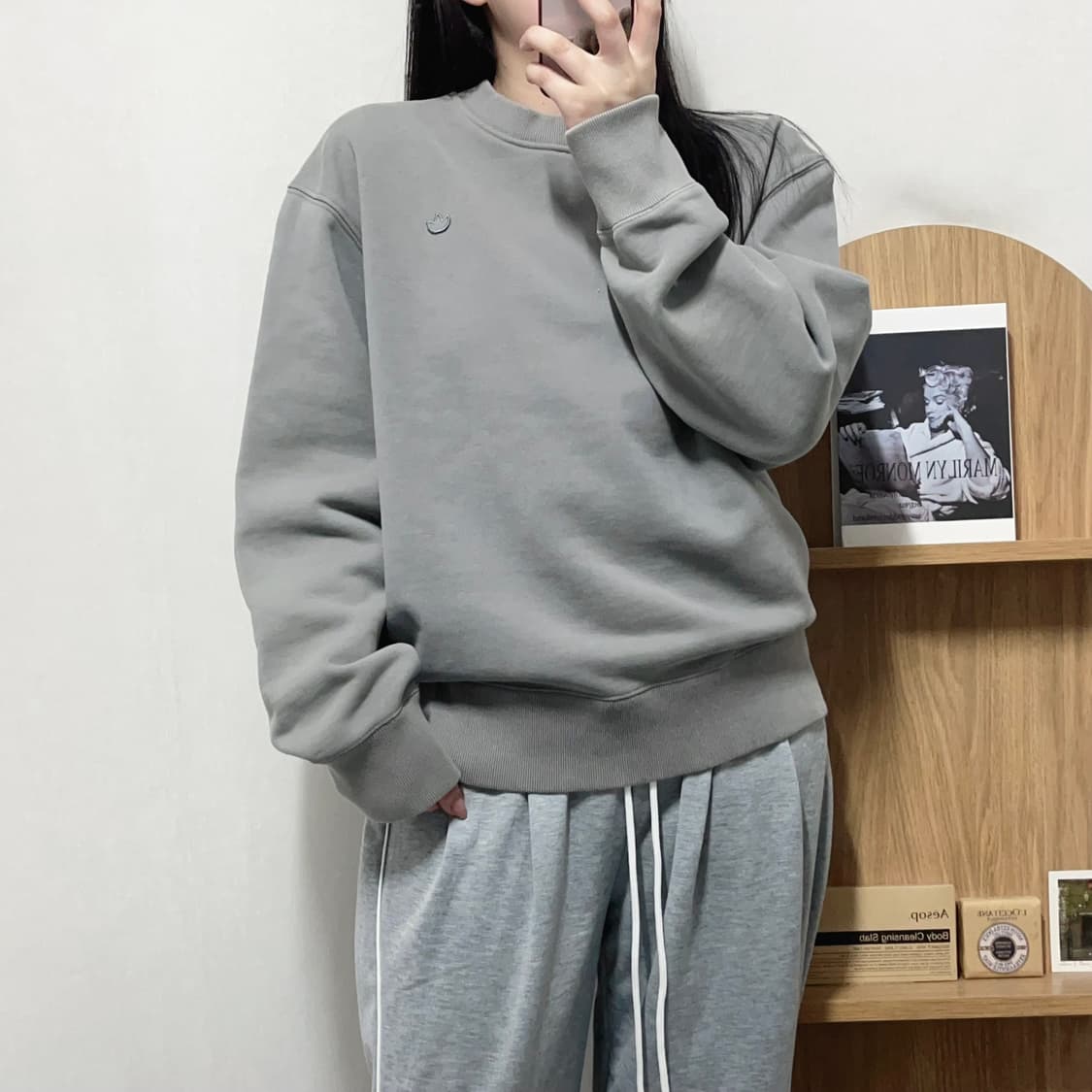 [정품] 아디다스 그레이 패치로고 기모 맨투맨 [ L ] 상품이미지2