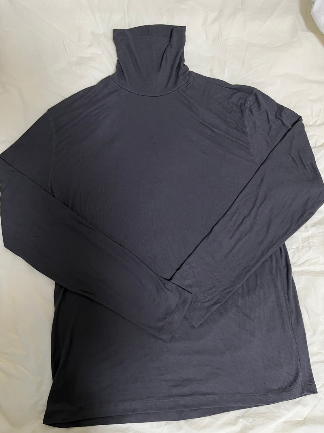 라벨아카이브 하이넥 니트 상품이미지1